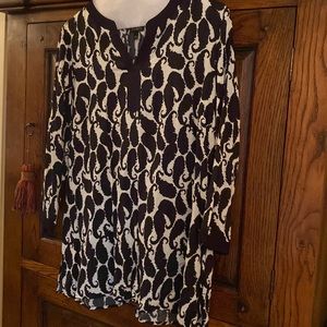 Talbots black and white blouse, v-neckline